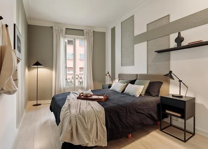 Warhol - 2 Bedrooms And Balcony In Sant Gervasy Apartment